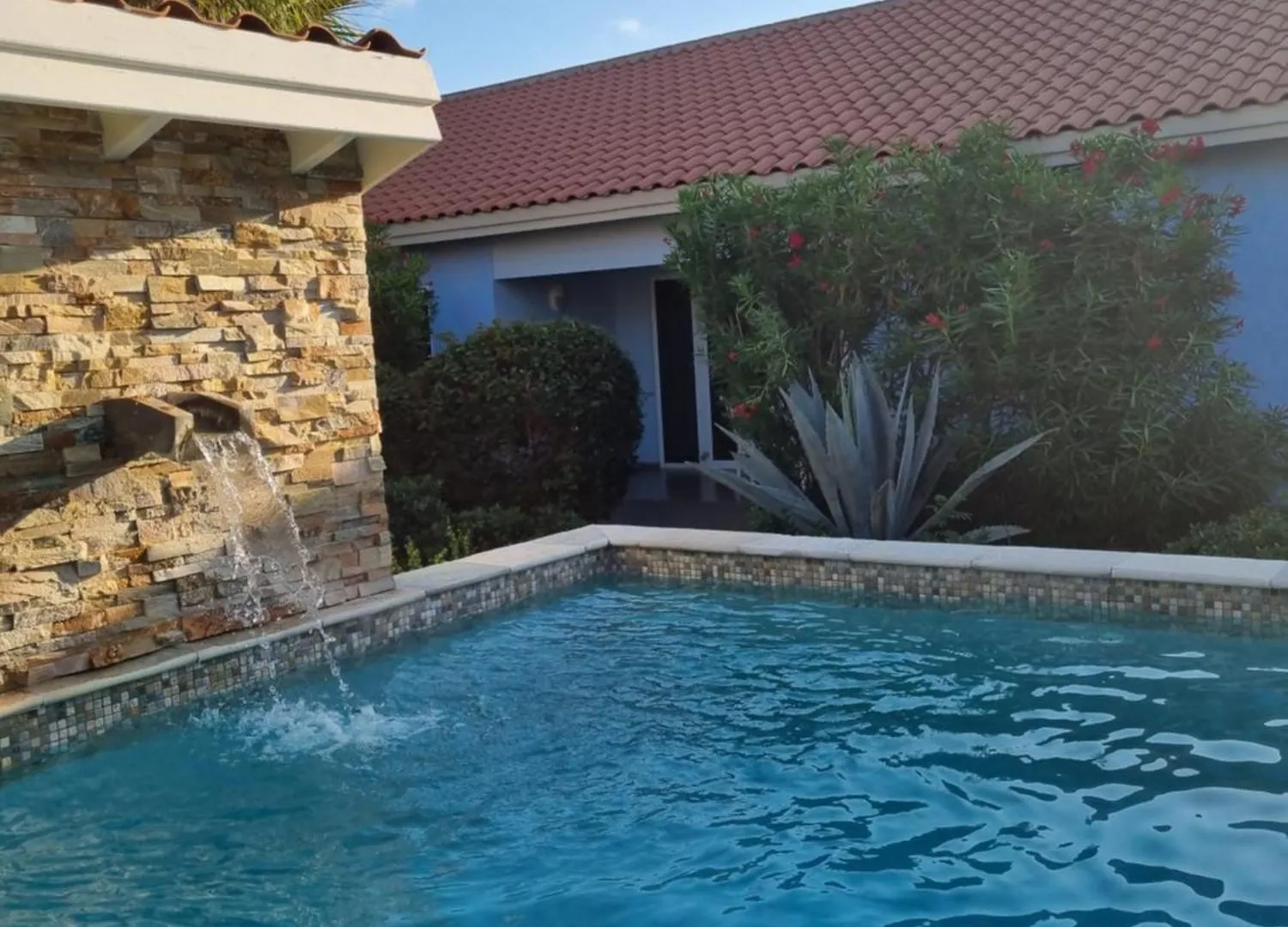 Blije Rust Apartment Blue Bay 0*,  Curacao